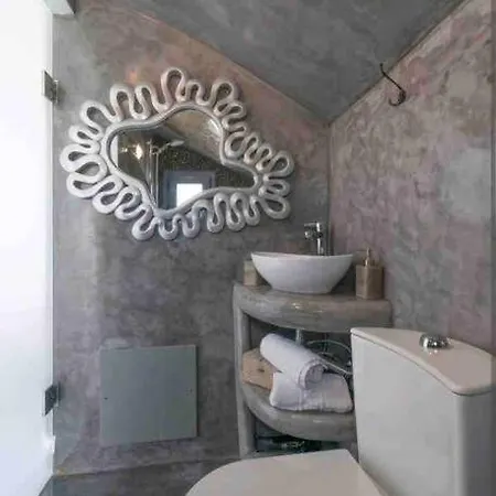 Jaccuzzi Romantic In Firostefani,sea View! Apartment *