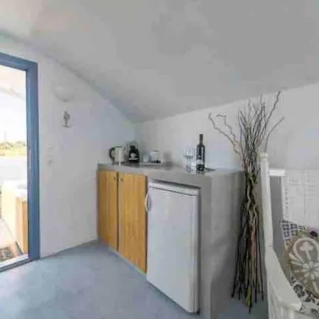 Jaccuzzi Romantic In Firostefani,sea View! Apartment